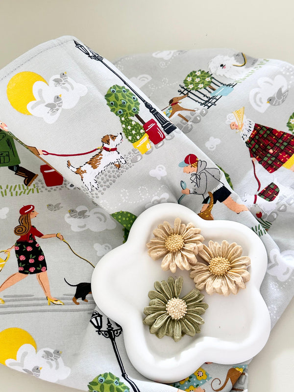 Chicken Cheese Flower Cookies Treats for Dogs & Cats