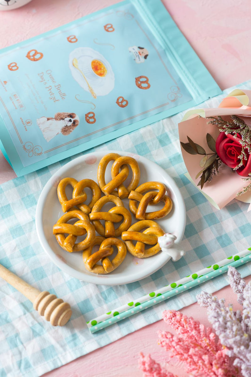 Creme Brulle Dog's Pretzel Dog Treats